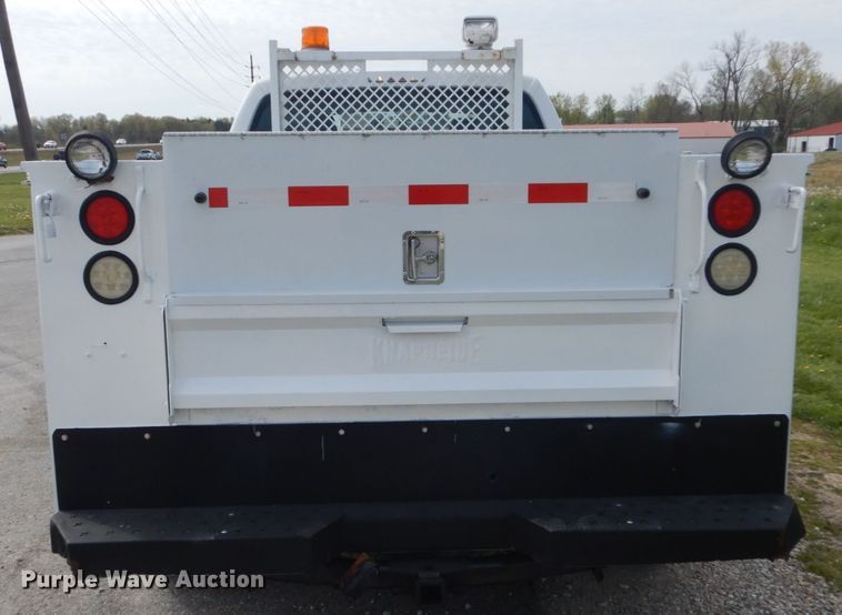 image for item IY9640 2013 Ford F250 Super Duty  SuperCab utility bed pickup truck