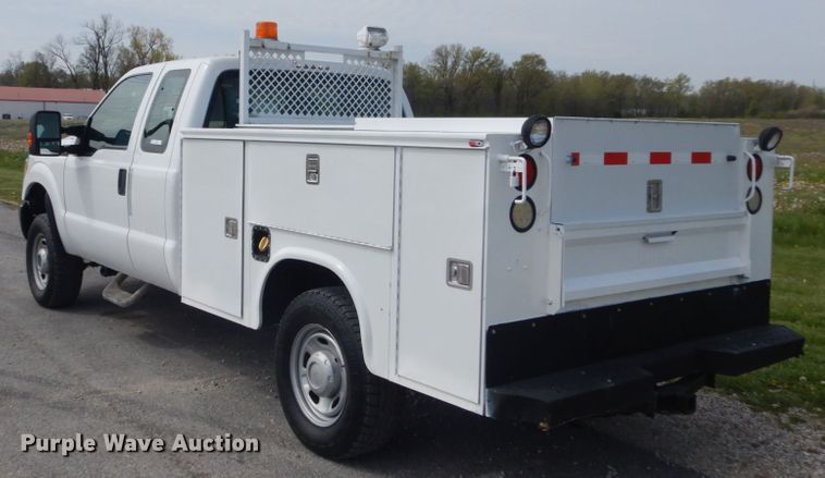 image for item IY9640 2013 Ford F250 Super Duty  SuperCab utility bed pickup truck