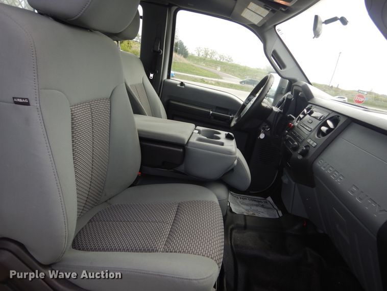 image for item IY9640 2013 Ford F250 Super Duty  SuperCab utility bed pickup truck