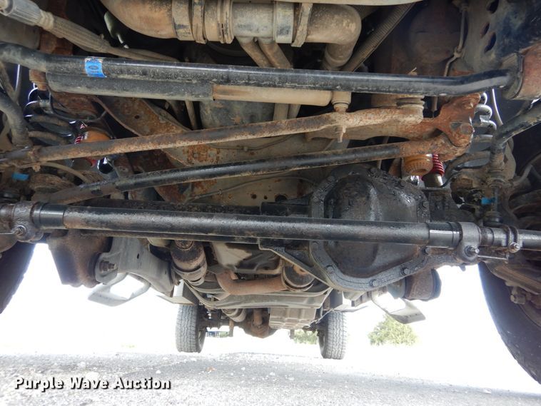 image for item IY9640 2013 Ford F250 Super Duty  SuperCab utility bed pickup truck