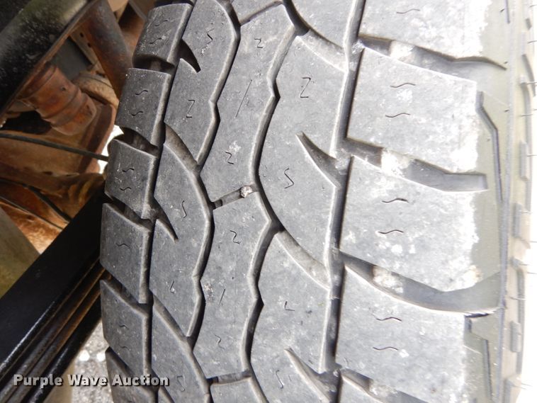 image for item IY9640 2013 Ford F250 Super Duty  SuperCab utility bed pickup truck