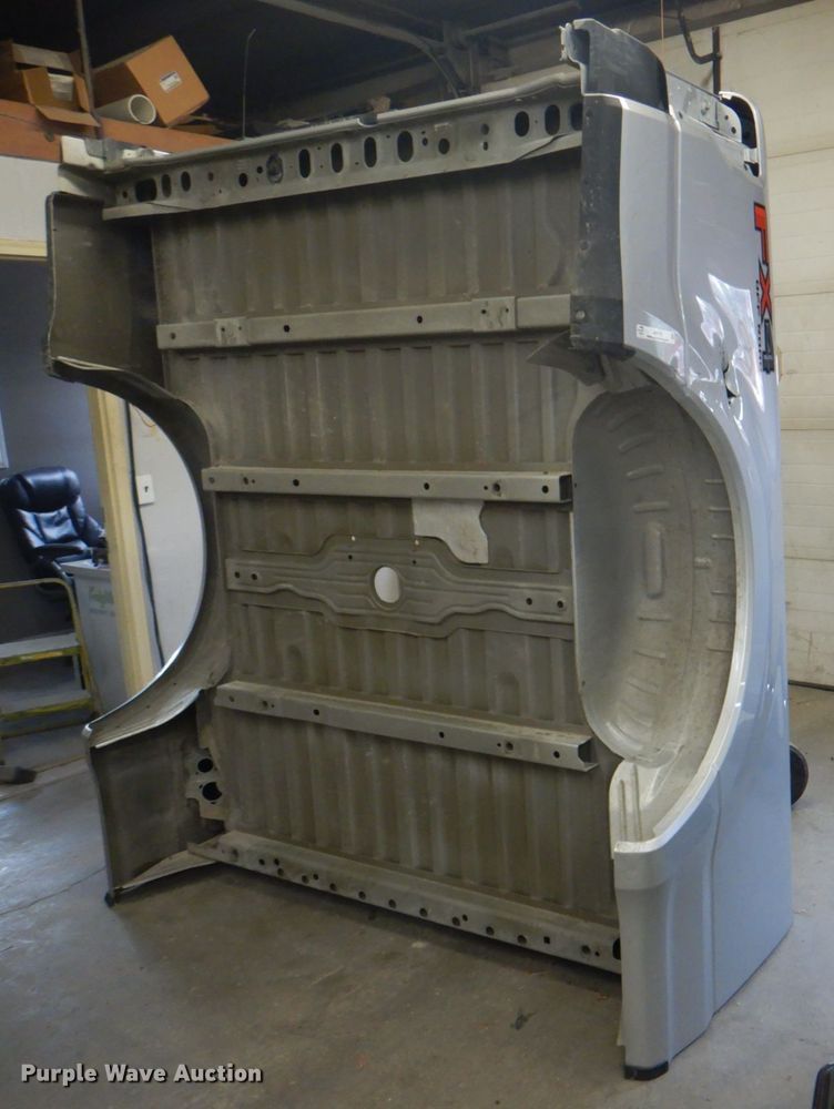 image for item JF9100 Ford  truck bed