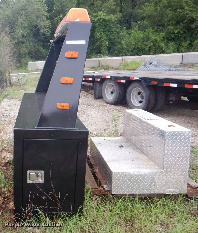 image for item JF9103 Truck storage box