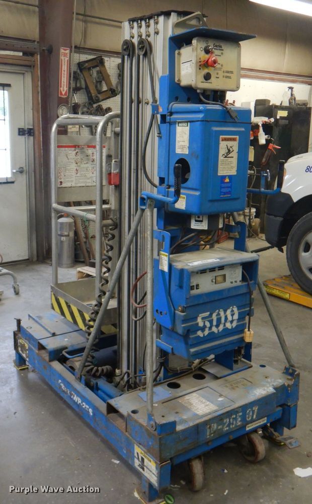 image for item JF9105 Genie IWP-25S  vertical lift