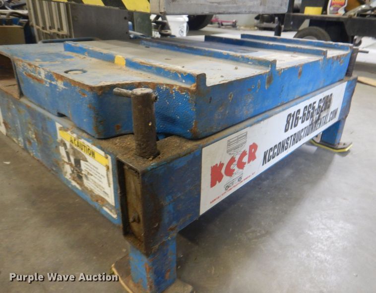 image for item JF9105 Genie IWP-25S  vertical lift