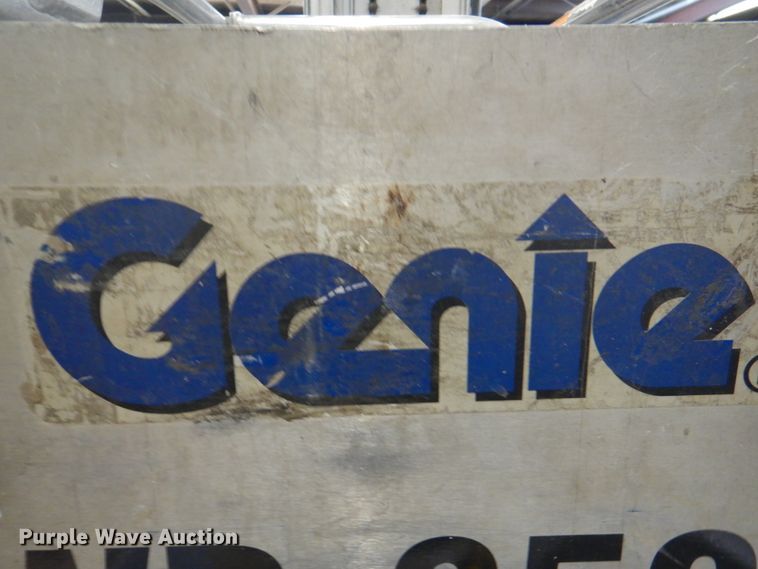 image for item JF9105 Genie IWP-25S  vertical lift