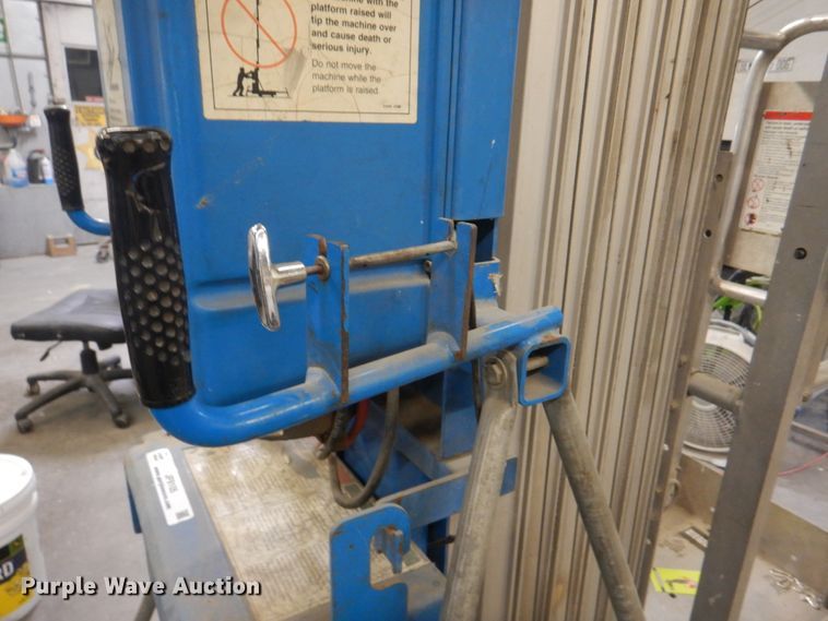 image for item JF9105 Genie IWP-25S  vertical lift