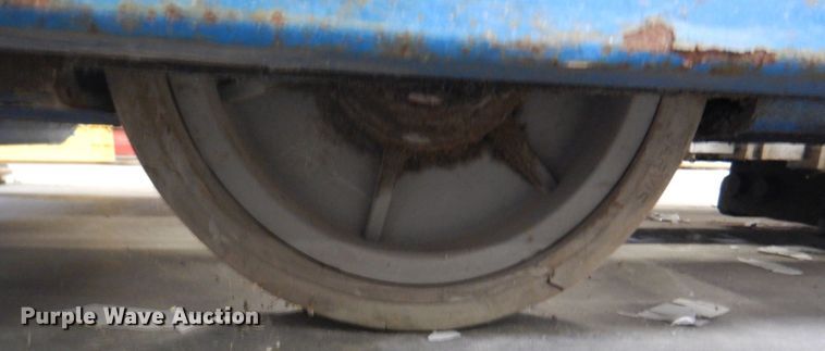 image for item JF9105 Genie IWP-25S  vertical lift