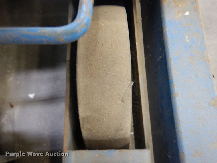 image for item JF9105 Genie IWP-25S  vertical lift