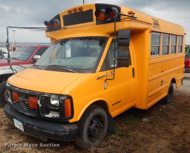 image for item JF9106 1999 GMC 3500  school bus