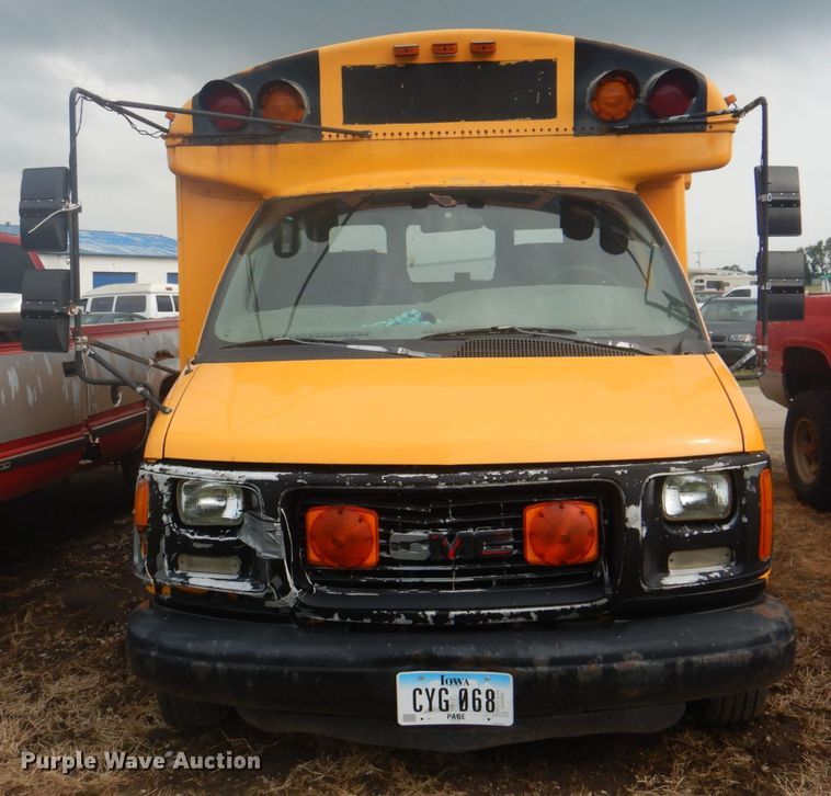 image for item JF9106 1999 GMC 3500  school bus