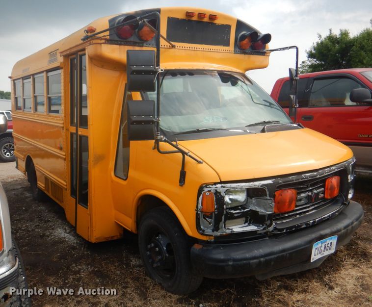 image for item JF9106 1999 GMC 3500  school bus