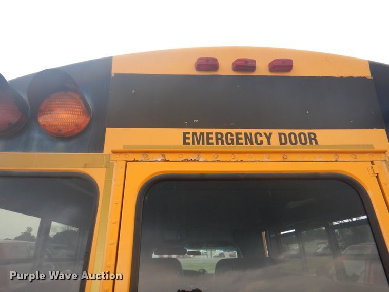 image for item JF9106 1999 GMC 3500  school bus