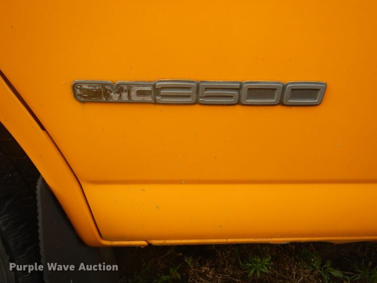 image for item JF9106 1999 GMC 3500  school bus