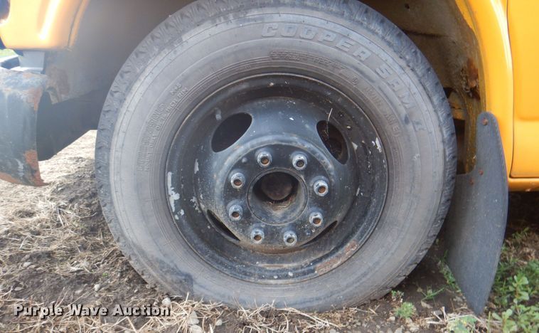 image for item JF9106 1999 GMC 3500  school bus