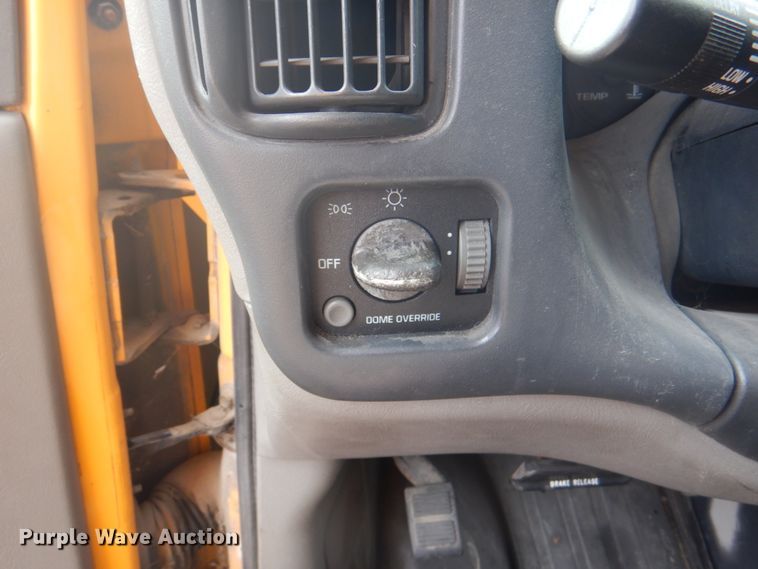 image for item JF9106 1999 GMC 3500  school bus