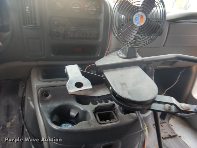 image for item JF9106 1999 GMC 3500  school bus