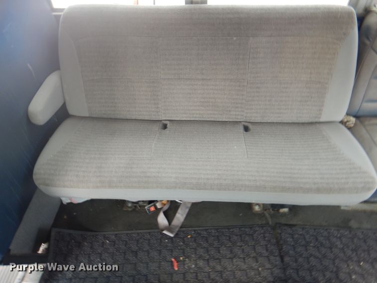 image for item JF9106 1999 GMC 3500  school bus