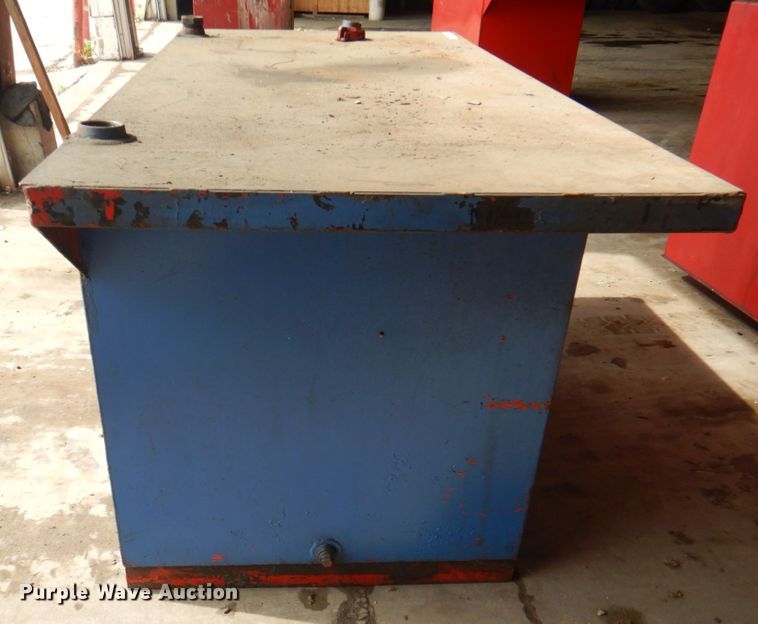 image for item JF9126 Bench oil tank