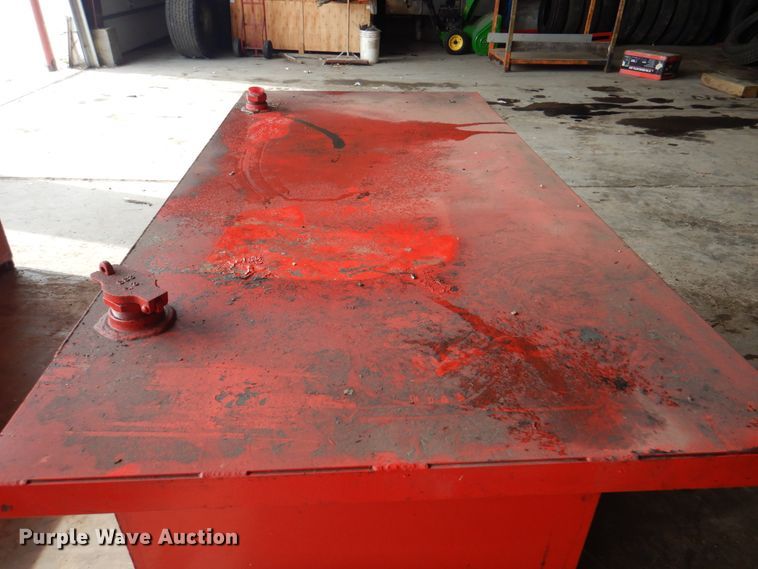 image for item JF9127 Bench oil tank