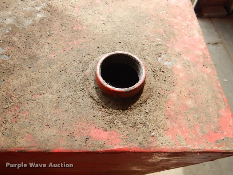 image for item JF9128 Oil storage tank