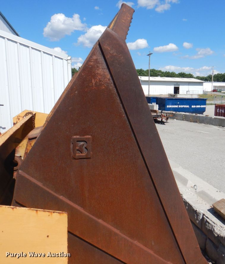 image for item JF9134 EB  131"W loader bucket