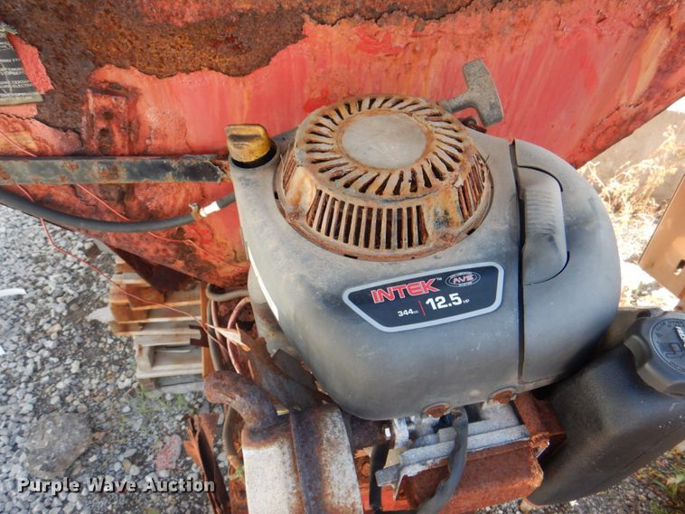 image for item JF9135 Fertilizer spreader