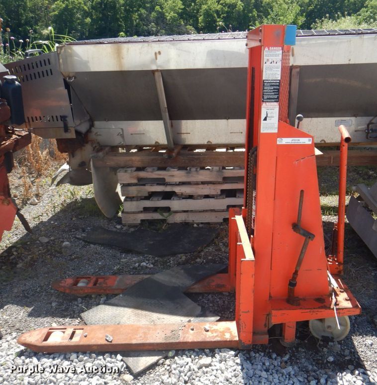 image for item JF9136 Presto WP36-20  pallet jack