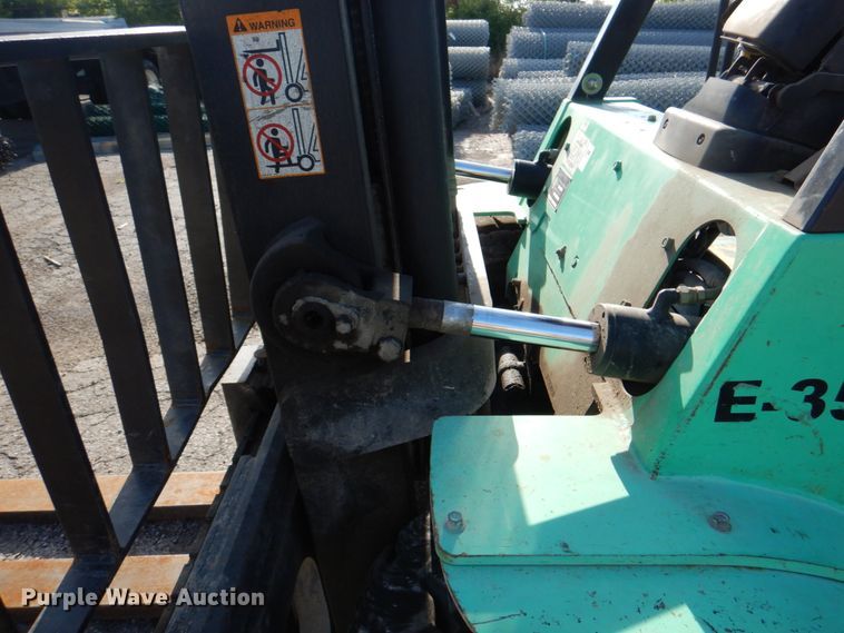 image for item JY9803 Mitsubishi FG40K-LP  forklift