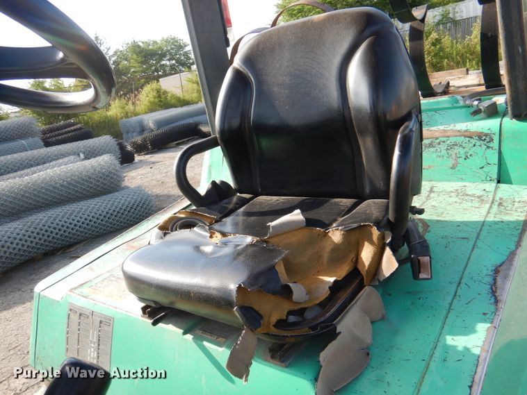 image for item JY9803 Mitsubishi FG40K-LP  forklift