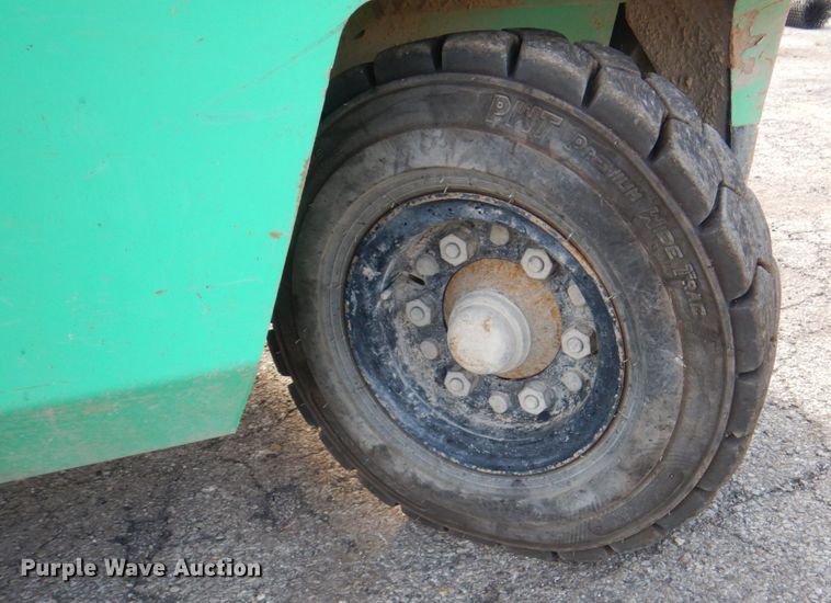 image for item JY9803 Mitsubishi FG40K-LP  forklift