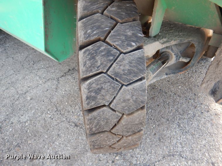 image for item JY9803 Mitsubishi FG40K-LP  forklift