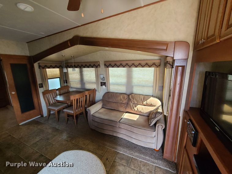 image for item L1332 2012 Cedar Creek Silverback  camper