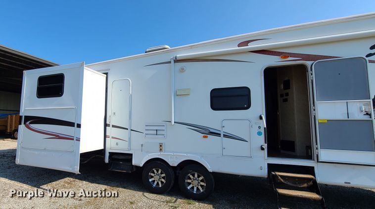 image for item L1332 2012 Cedar Creek Silverback  camper