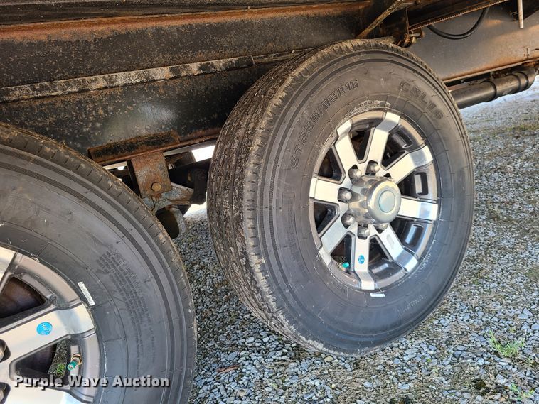 image for item L1332 2012 Cedar Creek Silverback  camper