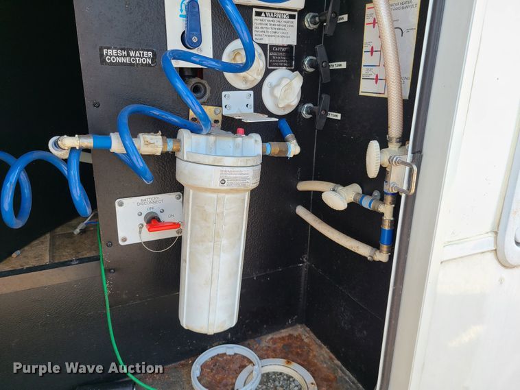 image for item L1332 2012 Cedar Creek Silverback  camper