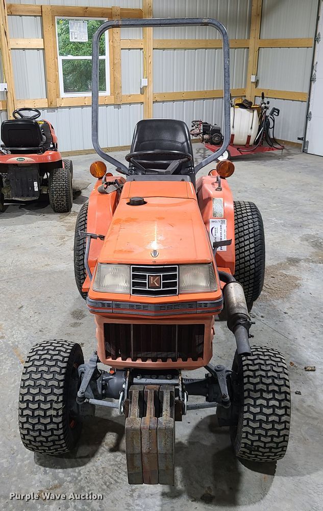image for item L1346 Kubota B1550 HST  tractor