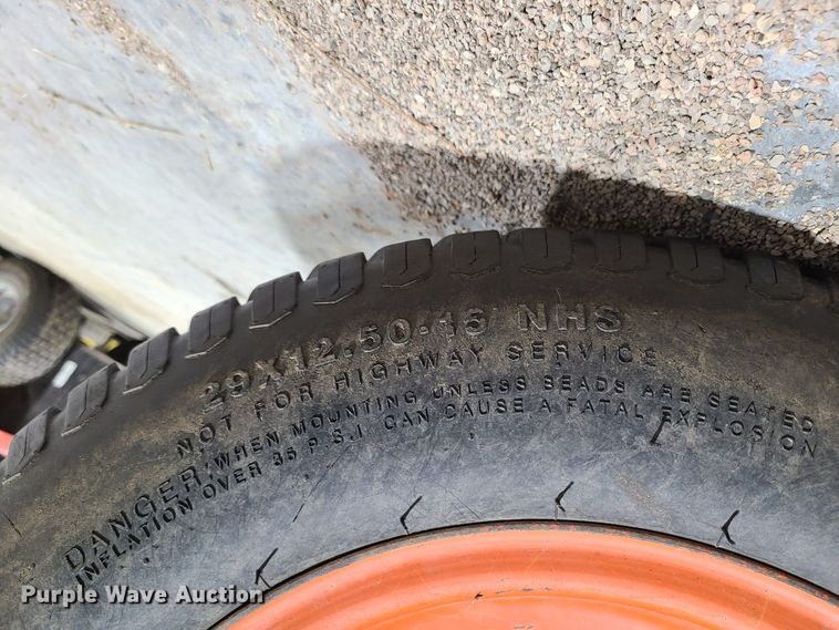 image for item L1346 Kubota B1550 HST  tractor