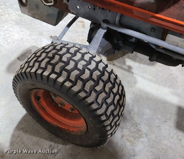 image for item L1346 Kubota B1550 HST  tractor