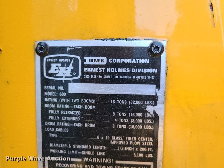 image for item L1347 1977 Ford F600  tow truck