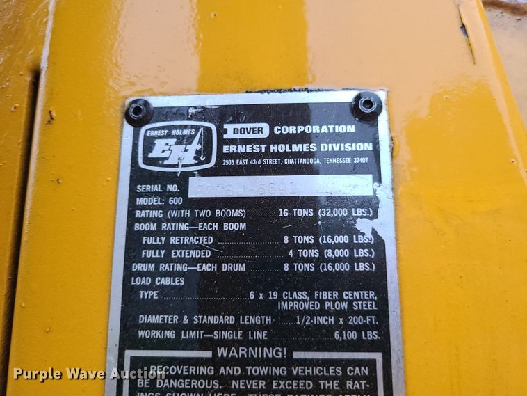 image for item L1347 1977 Ford F600  tow truck