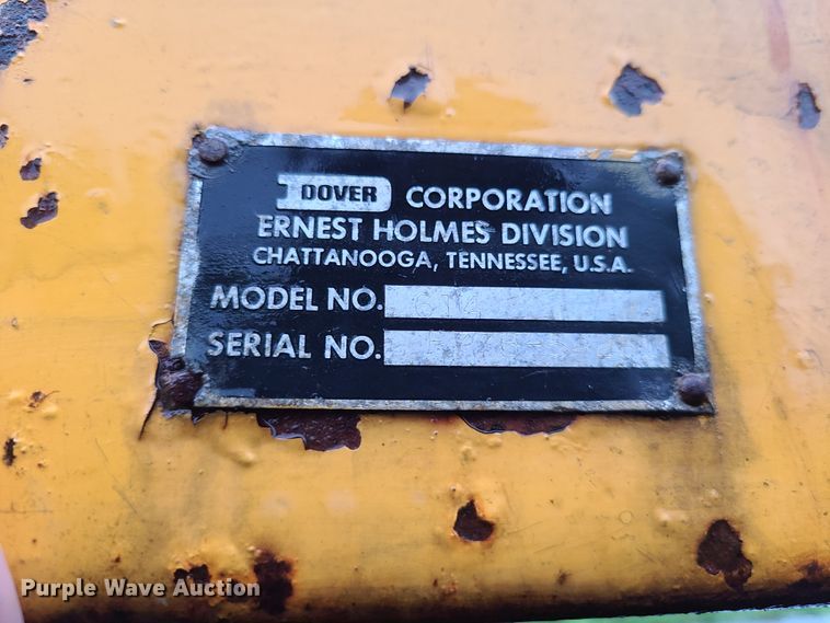 image for item L1347 1977 Ford F600  tow truck