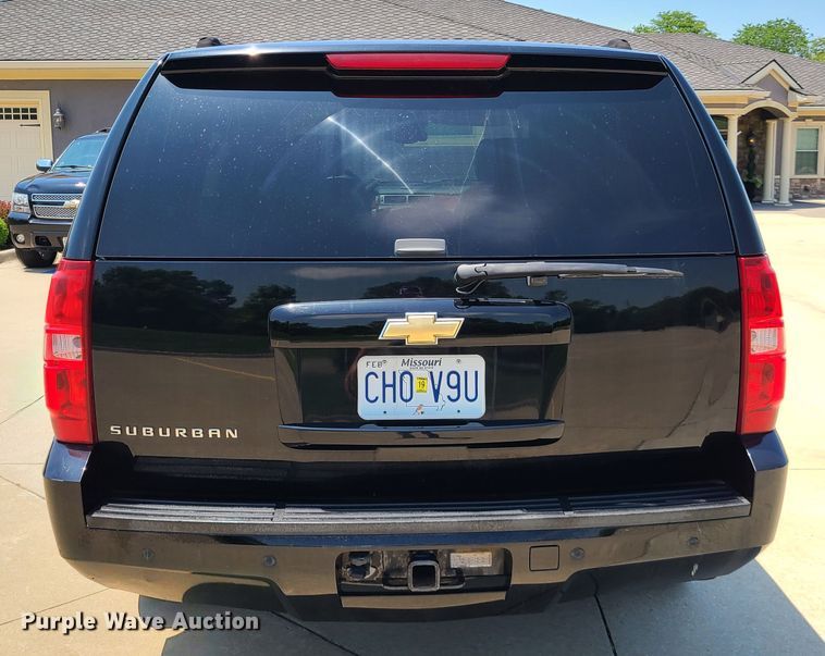 image for item L1385 2007 Chevrolet Suburban  SUV