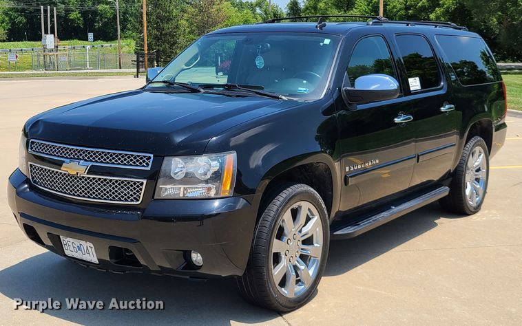image for item L1386 2008 Chevrolet Suburban  SUV