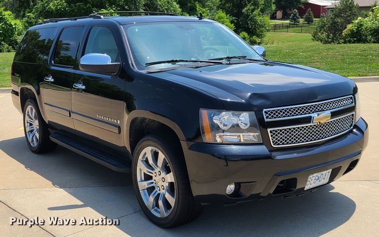 image for item L1386 2008 Chevrolet Suburban  SUV