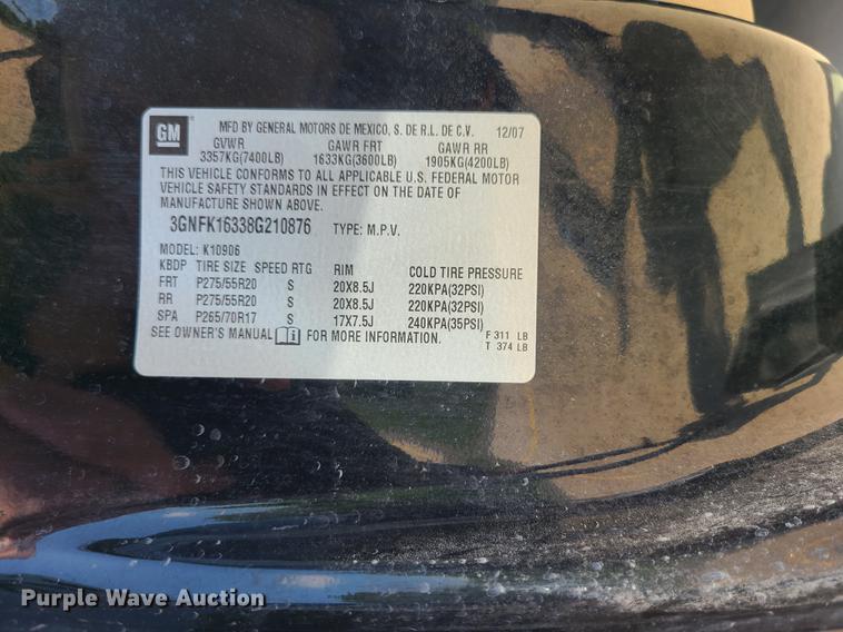 image for item L1386 2008 Chevrolet Suburban  SUV