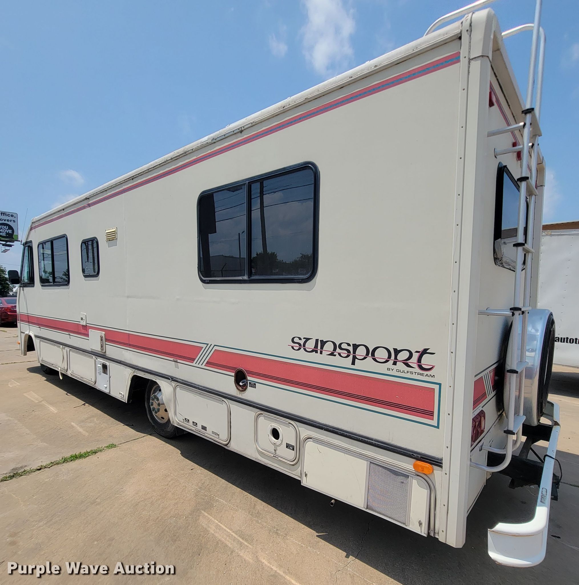 1992 Gulf Stream RV in Tulsa, OK Item IE9405 for sale Purple Wave