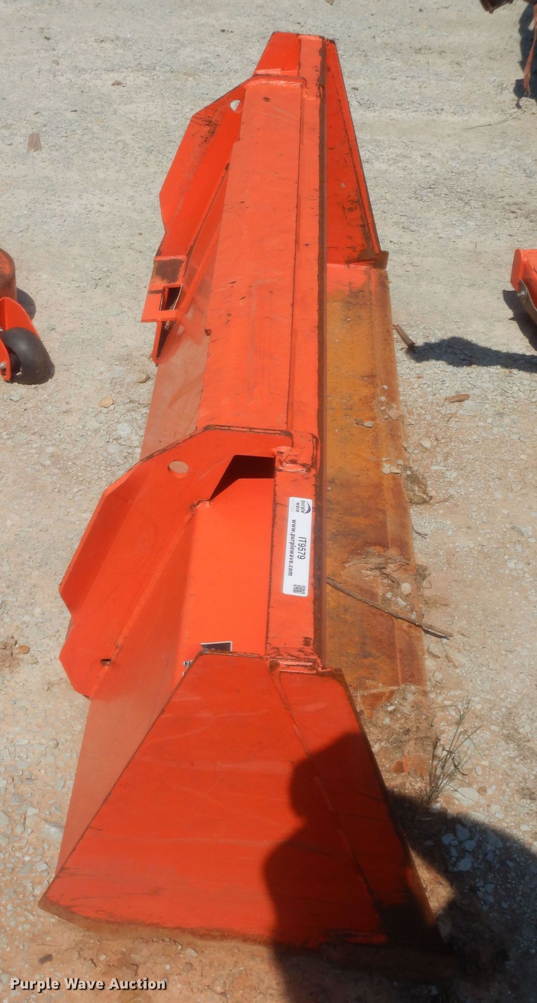 Kubota L2235A 72"W skid steer bucket in Shawnee, OK Item IT9579 sold