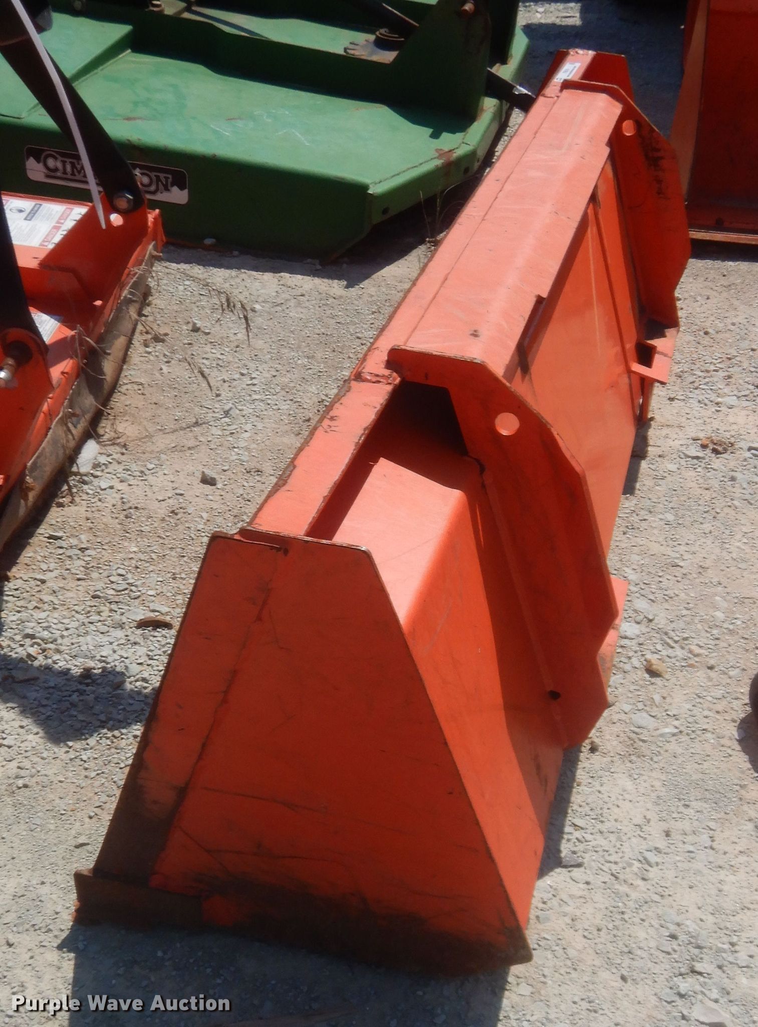 Kubota L2235A 72"W skid steer bucket in Shawnee, OK Item IT9579 sold