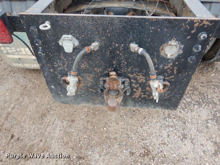 image for item AF9887 2002 Sterling A9500  truck cab and chassis